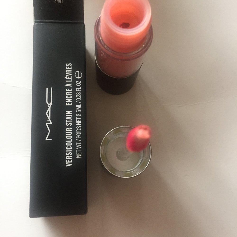 MAC VERSICOLOUR STAIN ENERGY SHOT NEW IN BOX